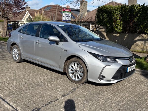 Toyota Corolla Saloon, Petrol Hybrid, 2021, Grey