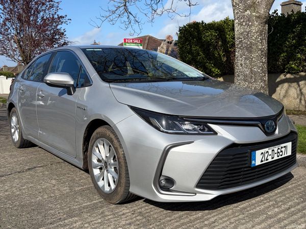 Toyota Corolla Saloon, Petrol Hybrid, 2021, Grey