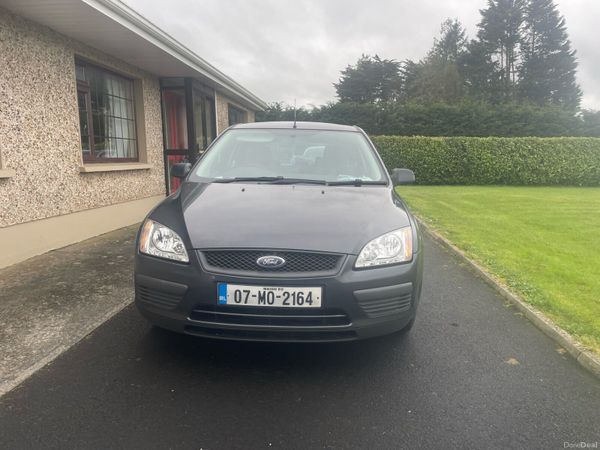 Ford Focus Hatchback, Petrol, 2007, Grey