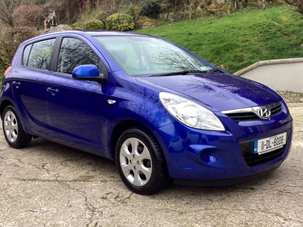 Hyundai i20 Hatchback, Petrol, 2011, Blue