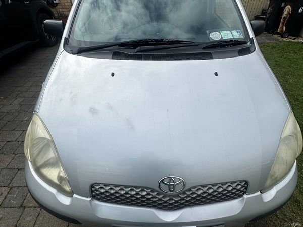 Toyota Yaris Hatchback, Petrol, 2004, Silver