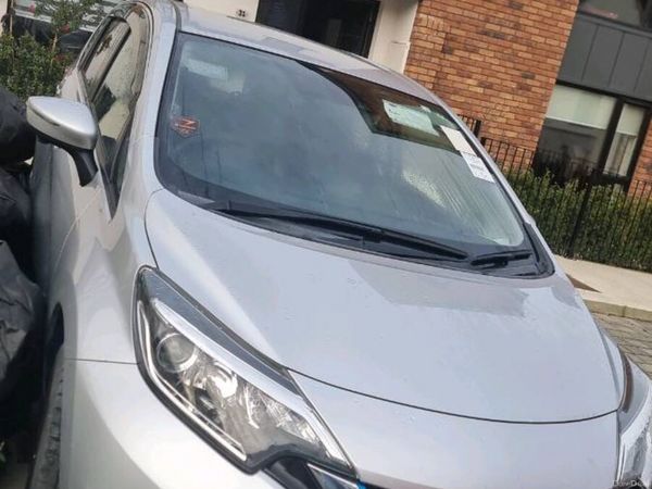 Toyota Aqua Hatchback, Petrol Hybrid, 2020, White
