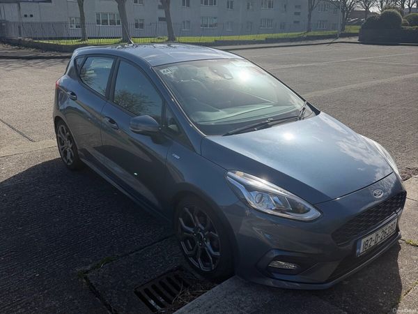 Ford Fiesta Hatchback, Petrol, 2018, Blue