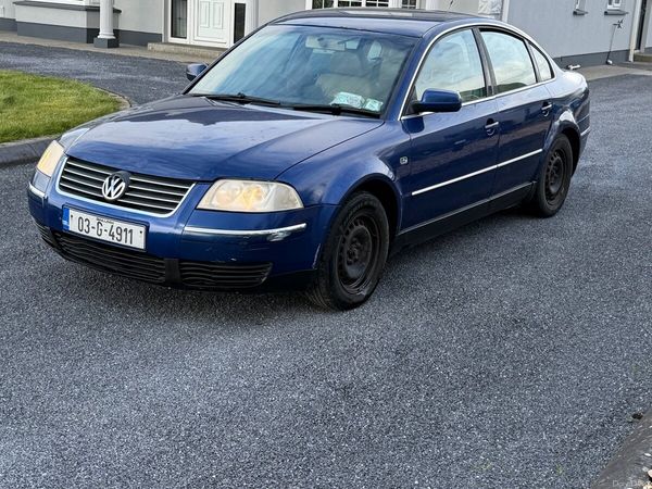 Volkswagen Passat Saloon, Diesel, 2003, Blue