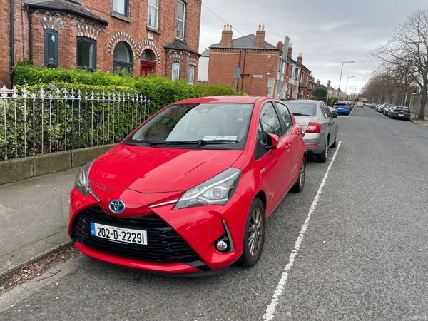 Toyota Yaris Hatchback, Petrol Hybrid, 2020, Red