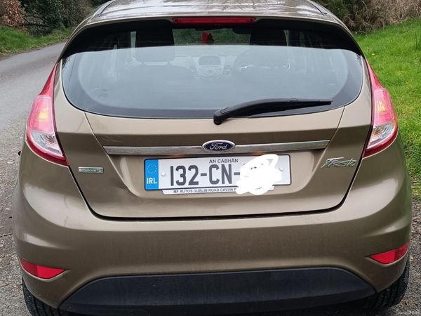 Ford Fiesta Hatchback, Petrol, 2013, Brown