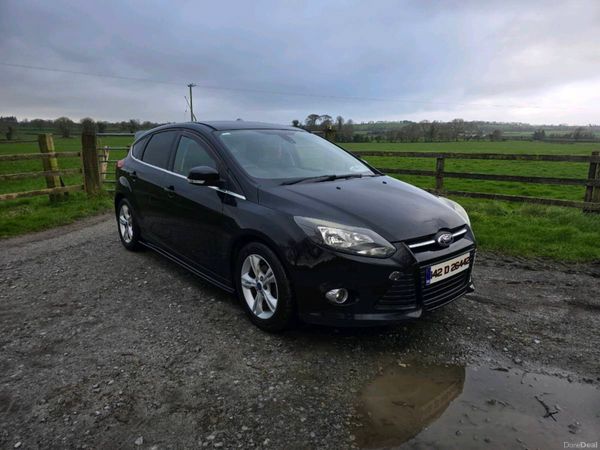 Ford Focus Hatchback, Petrol, 2014, Black