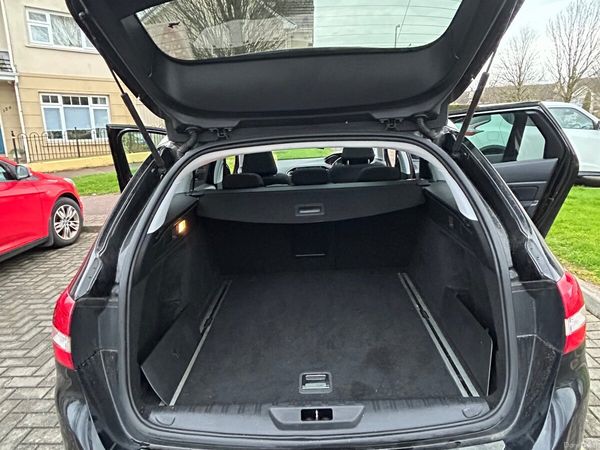 Peugeot 308 Estate, Petrol, 2016, Black