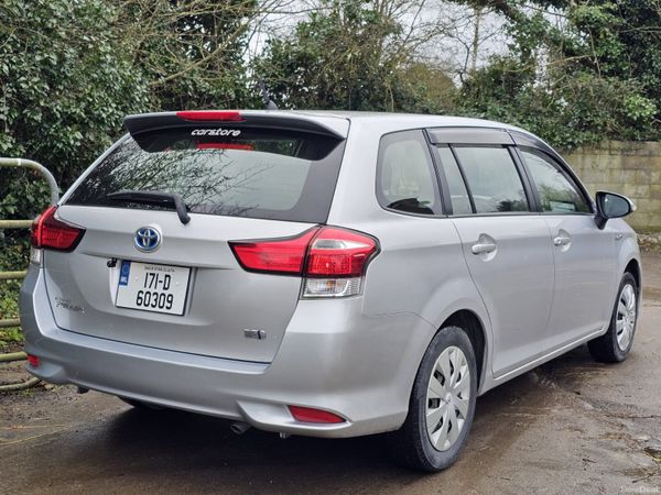Toyota Corolla Estate, Petrol Hybrid, 2017, Silver