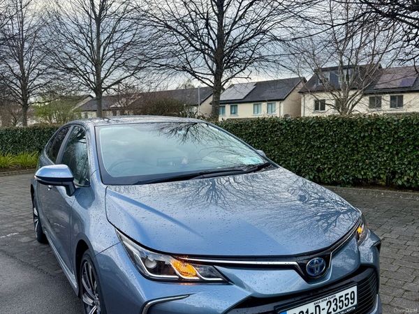 Toyota Corolla Saloon, Petrol Hybrid, 2022, Grey