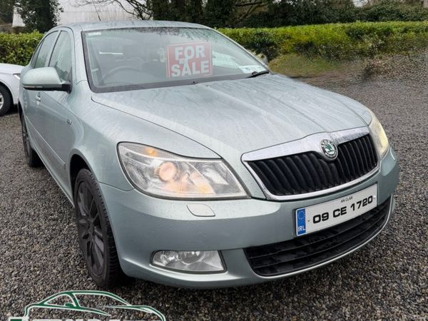 Skoda Octavia Hatchback, Petrol, 2009, Green