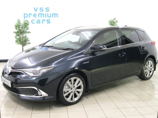 Toyota Auris Hatchback, Petrol Hybrid, 2016, Grey