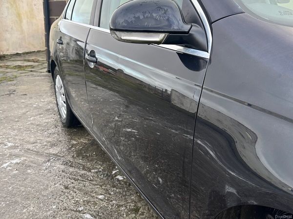 Volkswagen Jetta Saloon, Petrol, 2006, Black