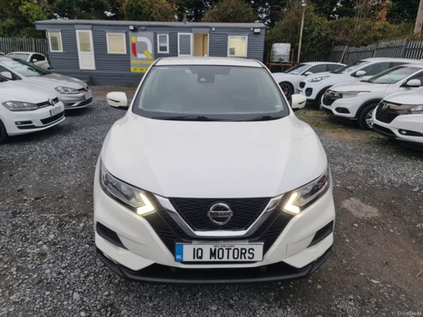 Nissan Qashqai SUV, Petrol, 2019, White