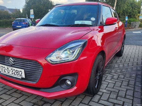 Suzuki Swift Hatchback, Petrol, 2017, Red