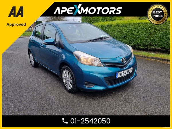 Toyota Yaris Hatchback, Petrol, 2013, Blue