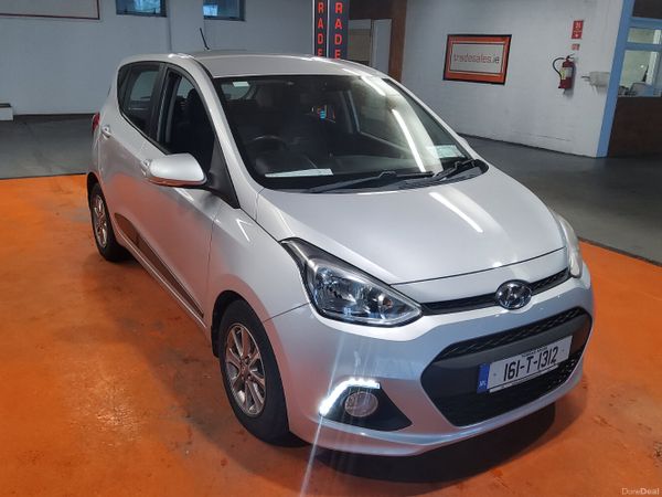 Hyundai i10 Hatchback, Petrol, 2016, Silver