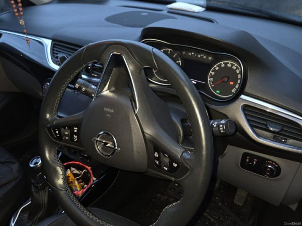 Opel Corsa Hatchback, Petrol, 2015, Black