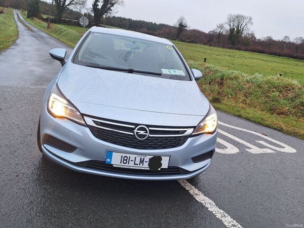Opel Astra Hatchback, Diesel, 2018, Grey