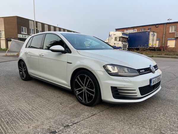 Volkswagen Golf Hatchback, Diesel, 2014, White