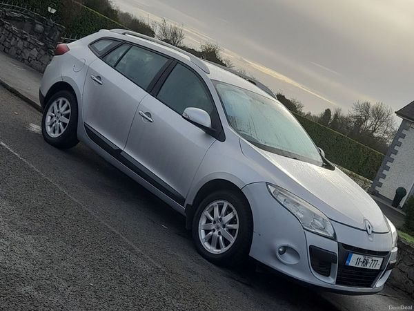 Renault Megane Estate, Diesel, 2011, Silver