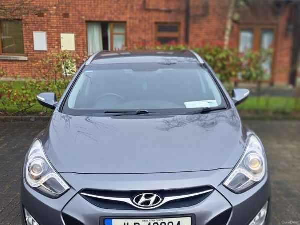 Hyundai i40 Estate, Diesel, 2011, Silver