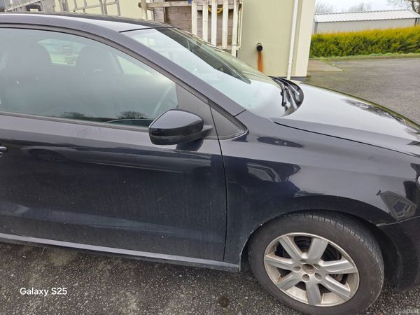 Volkswagen Polo Hatchback, Petrol, 2012, Black