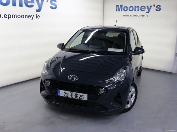 Hyundai i10 Hatchback, Petrol, 2022, Grey