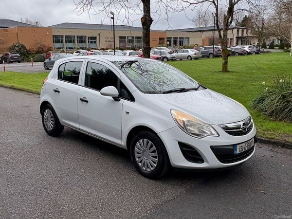 Opel Corsa Hatchback, Petrol, 2013, White