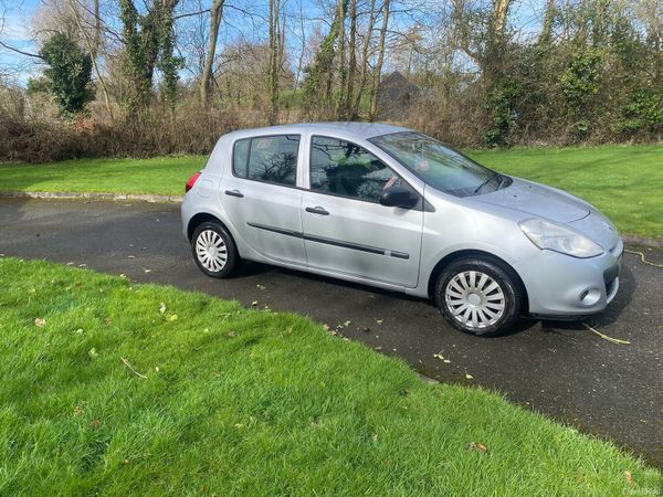 Renault Clio Hatchback, Ethanol Petrol, 2012, Silver