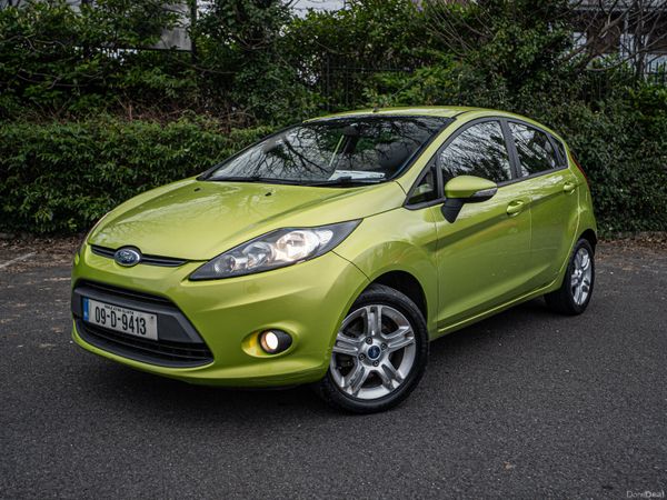 Ford Fiesta Hatchback, Petrol, 2009, Green