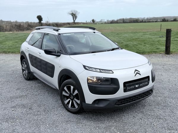 Citroen C4 Hatchback, Petrol, 2015, White