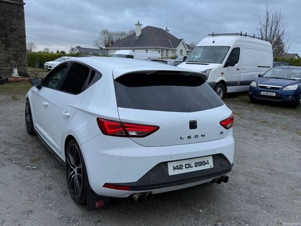 SEAT Leon Hatchback, Diesel, 2014, White