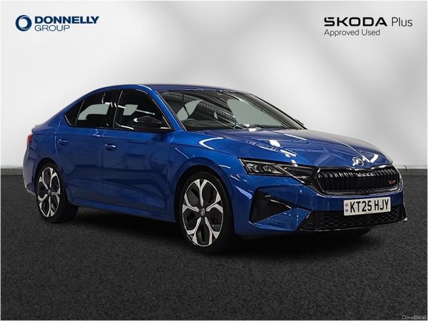 Skoda Octavia Hatchback, Petrol, 2025, Blue