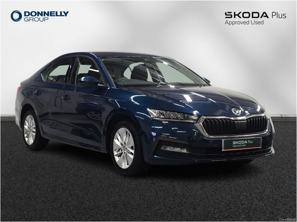 Skoda Octavia Hatchback, Diesel, 2021, Blue