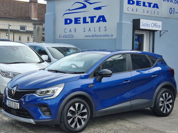 Renault Captur Hatchback, Petrol, 2023, Blue