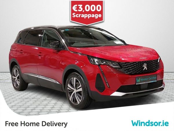 Peugeot 5008 MPV, Petrol, 2023, Red