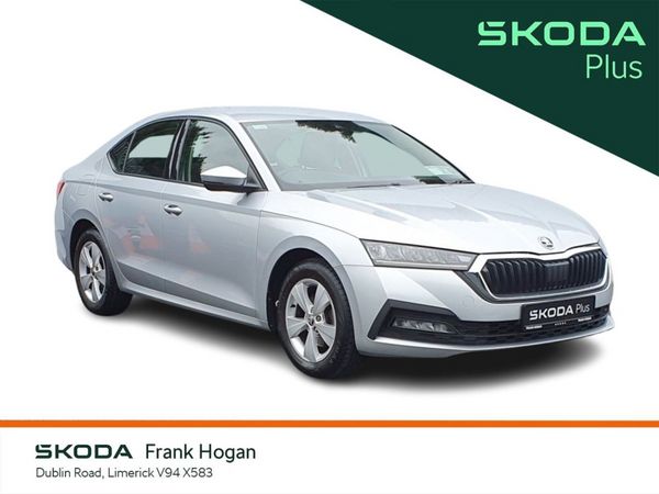 Skoda Octavia Hatchback, Petrol, 2021, Silver
