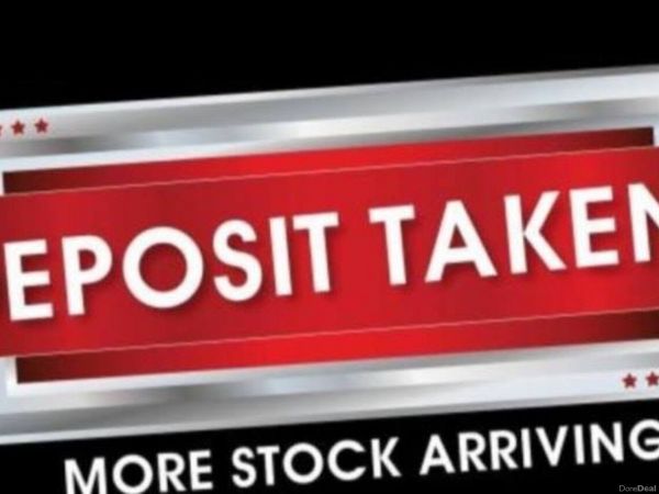 Volvo V40 Hatchback, Petrol, 2014, Red