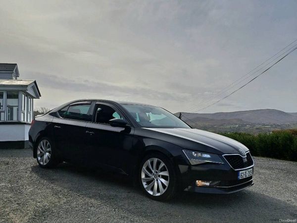Skoda Superb Hatchback, Diesel, 2016, Black
