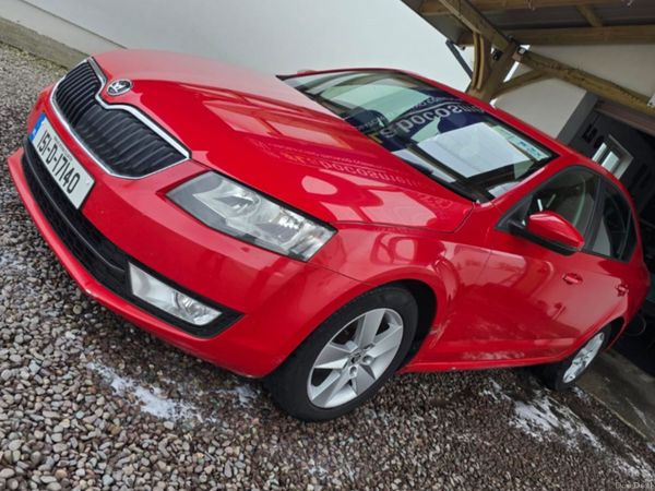 Skoda Octavia Saloon, Diesel, 2015, Red
