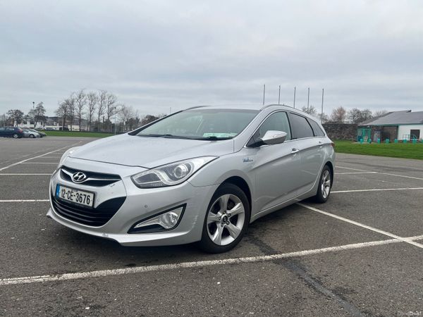 Hyundai i40 Estate, Diesel, 2012, Silver