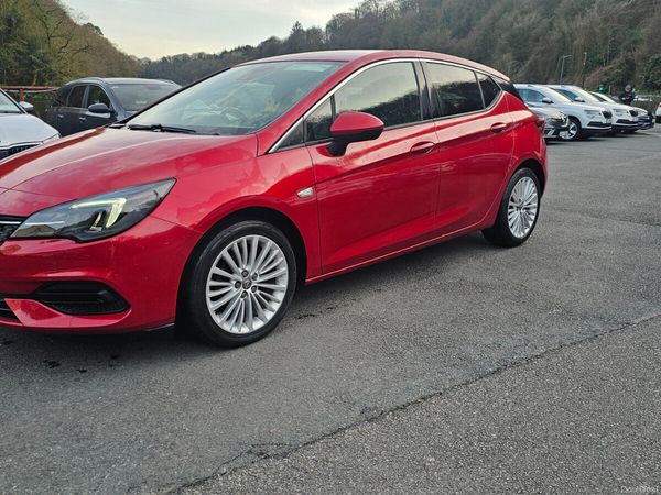 Opel Astra Hatchback, Diesel, 2021, Red