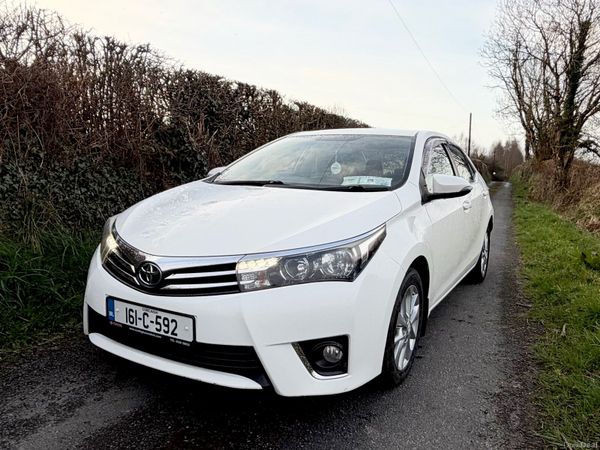 Toyota Corolla Saloon, Diesel, 2016, White