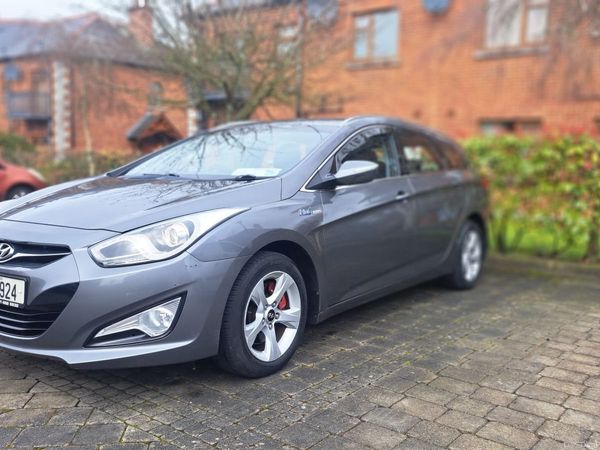 Hyundai i40 Estate, Diesel, 2011, Silver