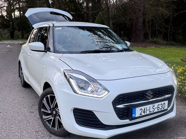 Suzuki Swift Hatchback, Petrol, 2024, White