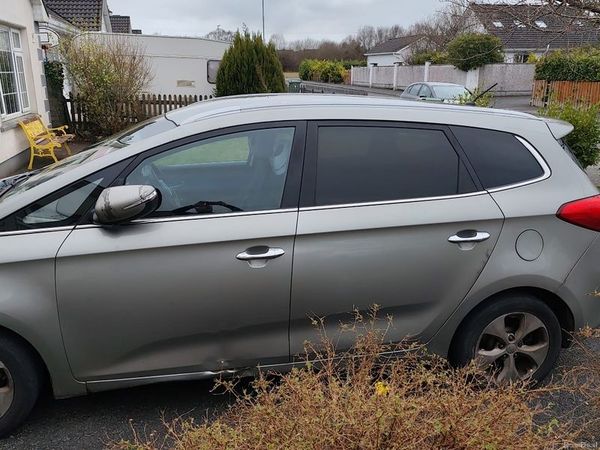 Kia Carens MPV, Diesel, 2015, Silver