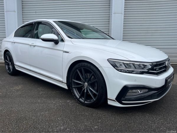 Volkswagen Passat Saloon, Diesel, 2020, White