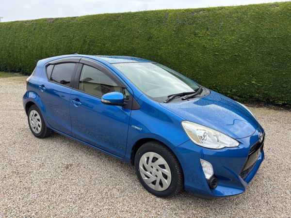 Toyota Aqua Hatchback, Petrol Hybrid, 2016, Blue