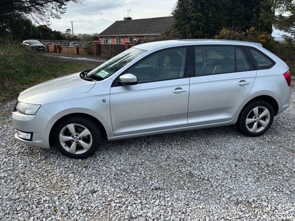 Skoda Rapid Hatchback, Petrol, 2014, Silver